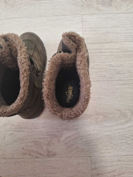 Ghete Primigi marimea 31. Sunt din piele naturala. Pret 165lei.