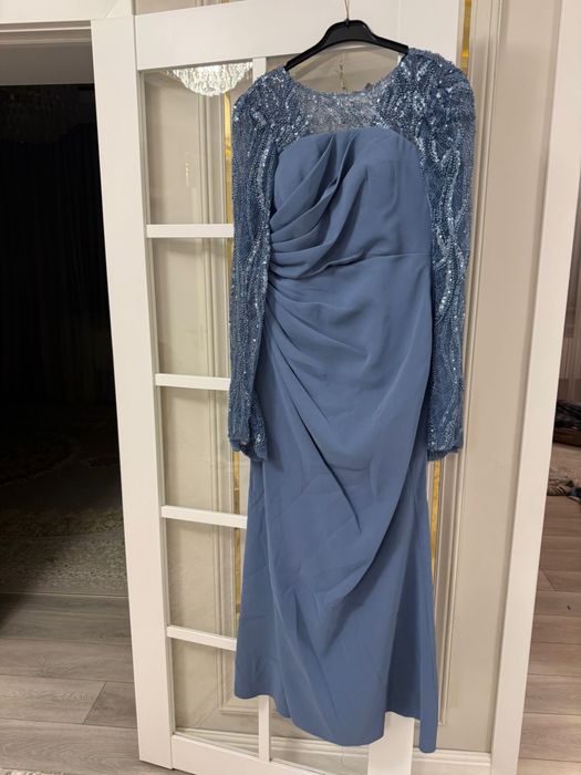 Продаются платья