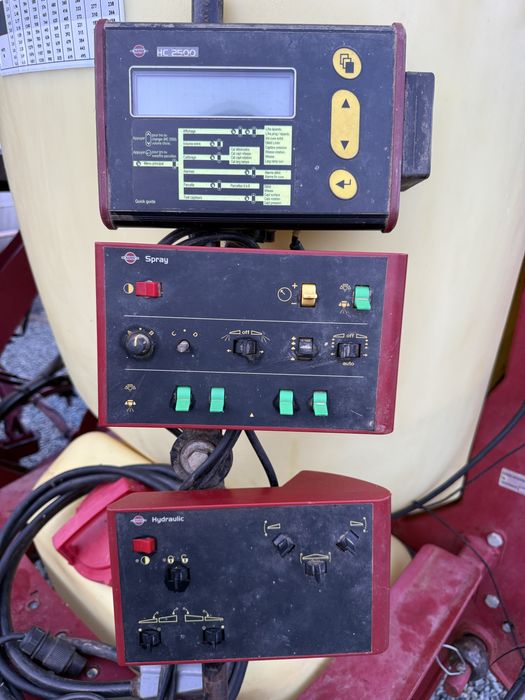 Masina erbicidat purtata Hardi Master 1200 litri cu rampe la 21m Dozare Automaata  full hidraulic/met/ierbicidat/stropit/pulvetrizator