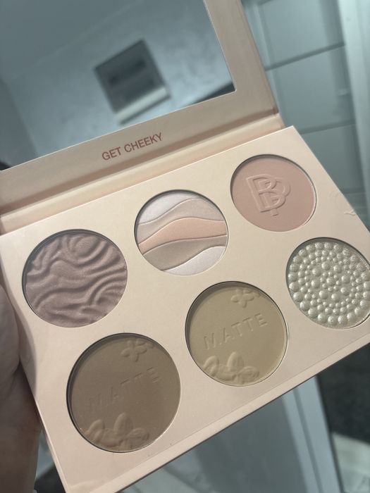 Контурираща палитра bellapierre