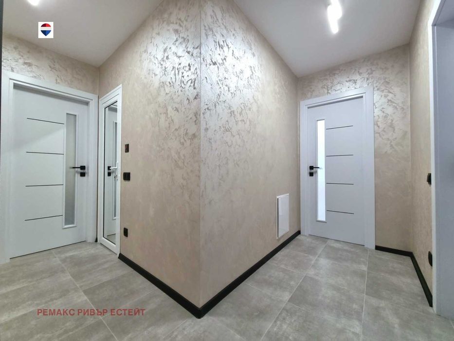 Продава се Двустаен апартамент в Русе, Дружба 3 - 66 кв.м за 1508 €/кв.м - Снимка #4
