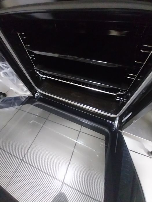 Духовка почти новая