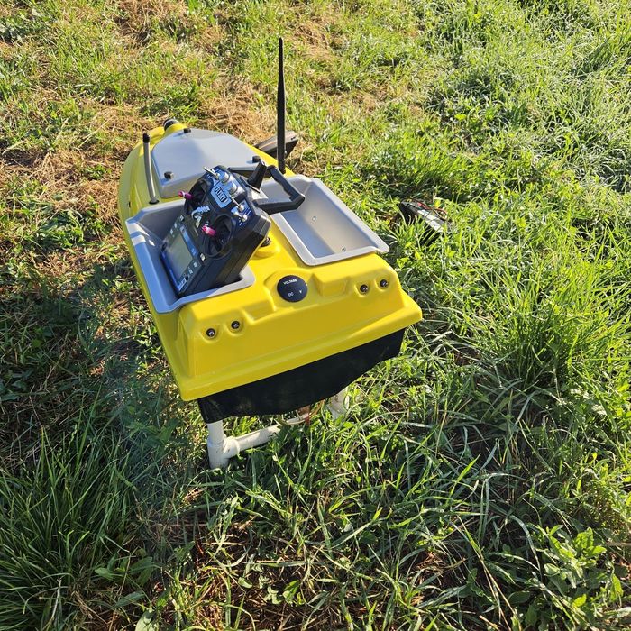 Navomodel Barca Plantat Noua cu AUTOPILOT si  Garantie 2 Ani