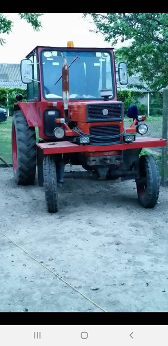 Vând tractor U650