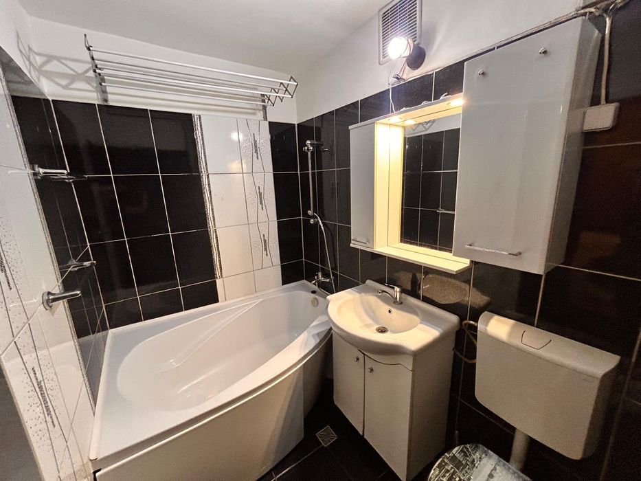 Închiriez apartament cu o camera