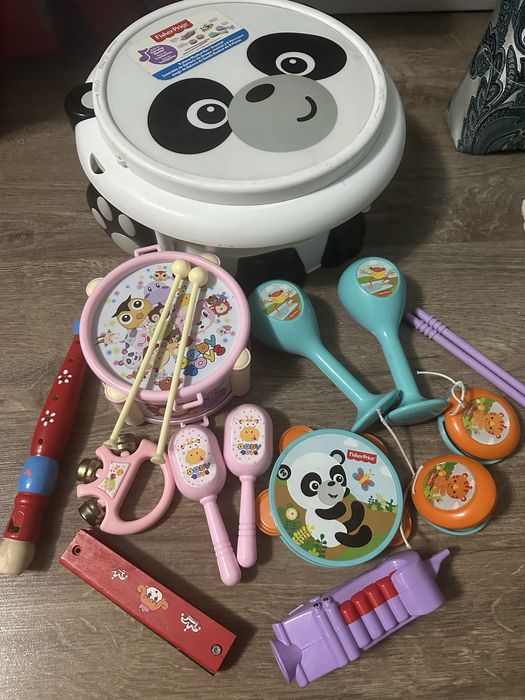 Набор разных игрушек