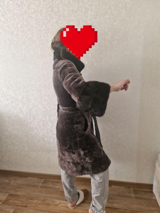 Шуба 42 размера.