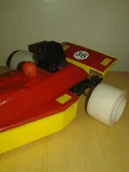 Masinuta model Formula 1 perioada comunista