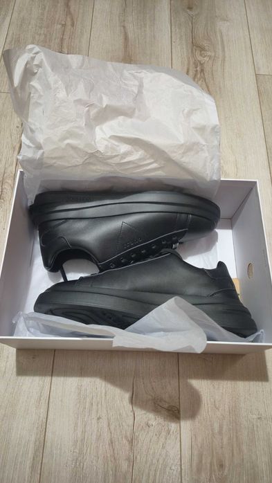 Маратонки Guess Elba