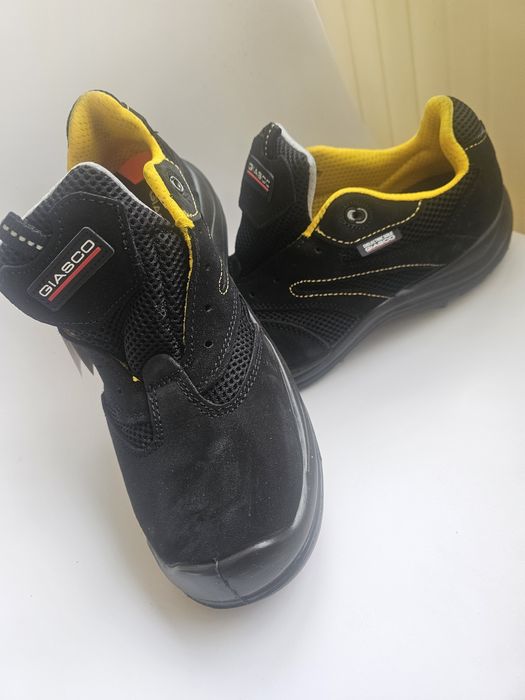 Giasco papuci safety mărimea 42