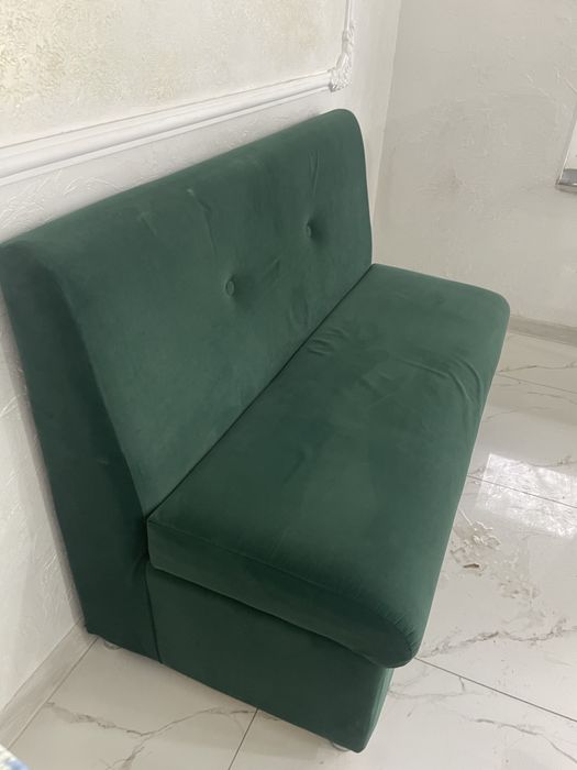 Продам Диваны Витринный шкафы, Кресло