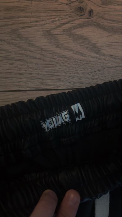 Pantaloni young rich noi