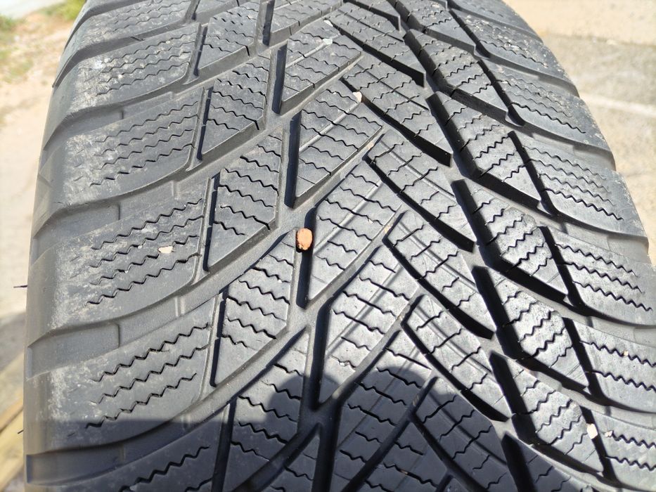 225/55/17 Бриджстоун ДОТ 2019 г - Само 1 брой гума