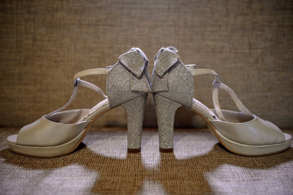 Pantofi din piele naturala+ piele gliter.