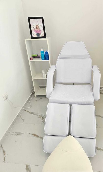 Стол за педикюр CH-235  188 х 53/73 х 59/73 см