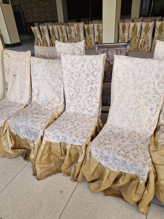 Стул ва столлар сотилади.