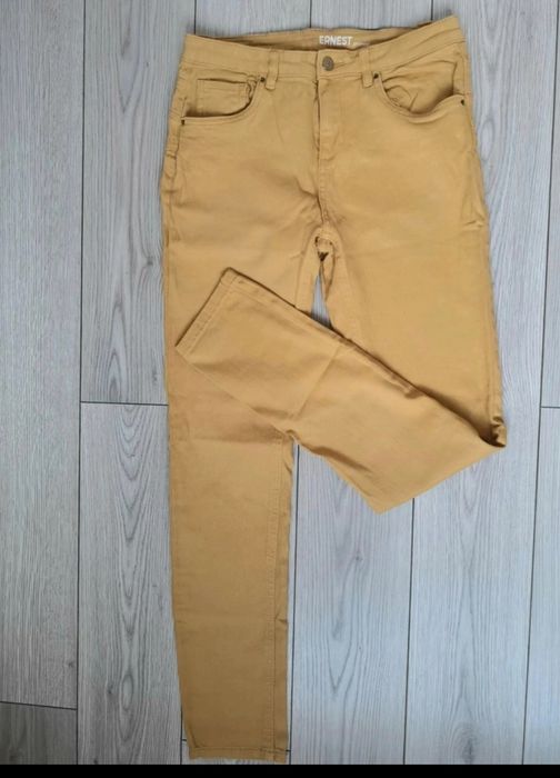 3 perechi blugi la 30 lei