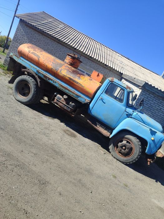 Продам бензовоз газ 52 возможен обмен.