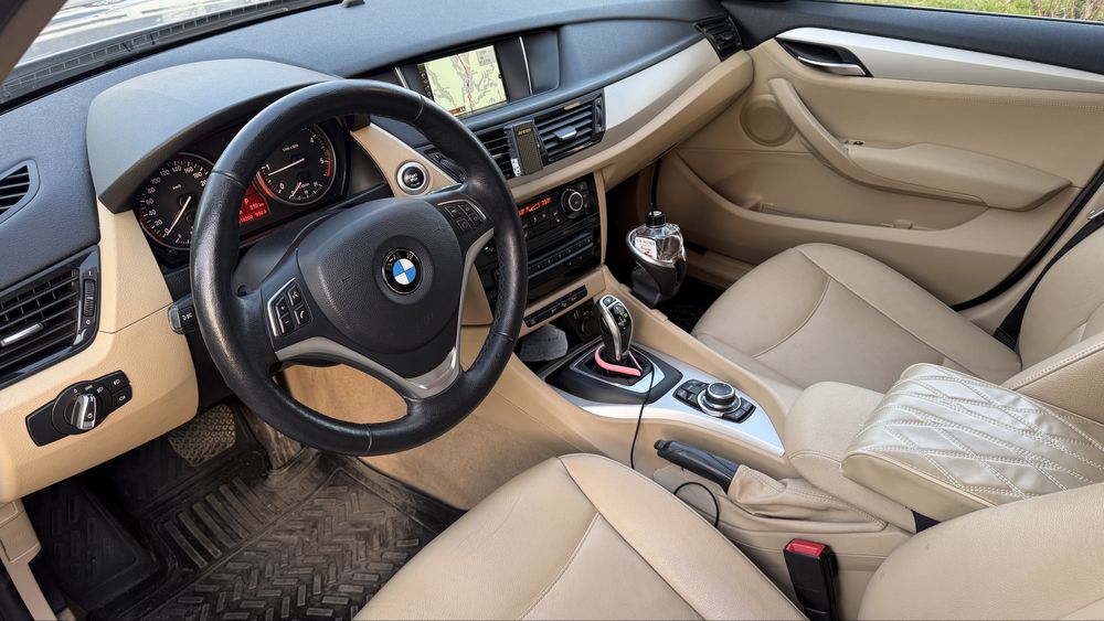 BMW X1 // 2014 // x drive