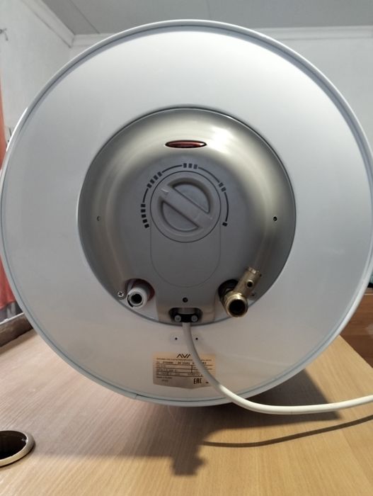 Продам обогреватель воды  AVA  новый