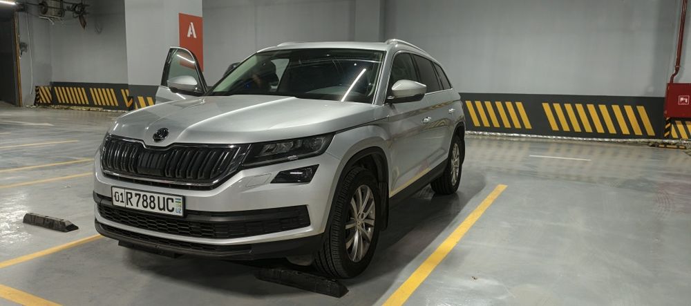 Шкода кодиак сотилади 7 месталий энг фулл пазитцяси