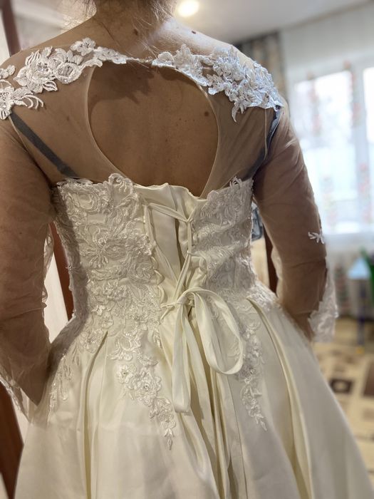 Продам свадебное платье