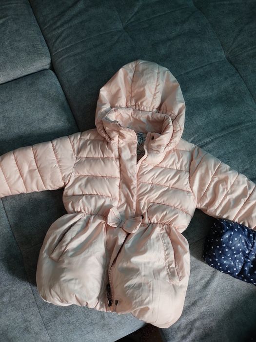 Продаю курточки на девочку
