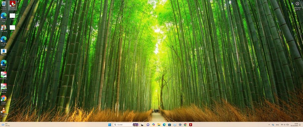 Vând Laptop asus X552L i3 placa video 820m