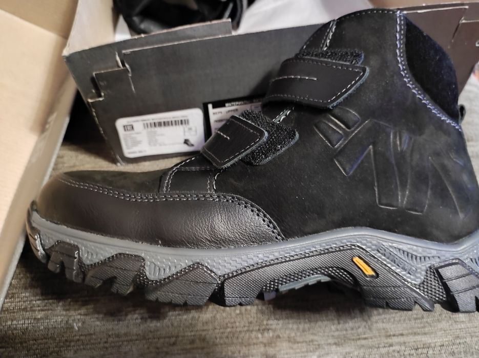 Подростковые зимние ботинки