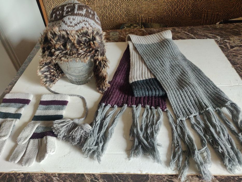 Căciulă,fular și mănuși