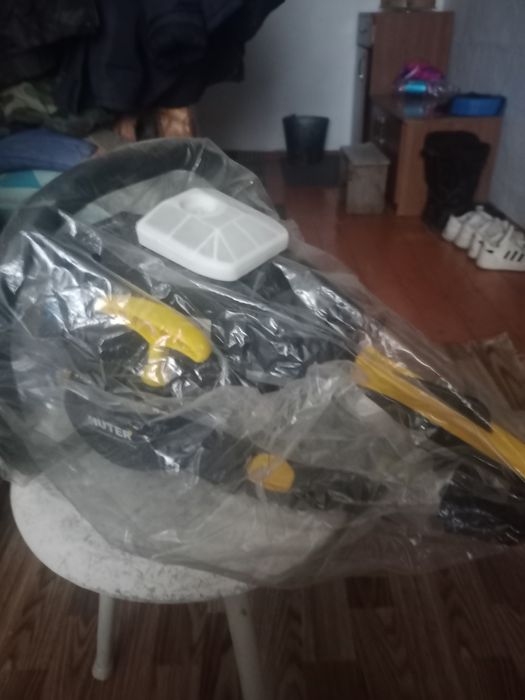 Продам бензапилу