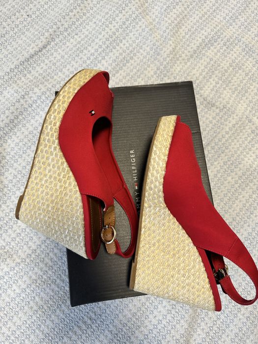 Tommy Hilfiger Isabella сандали на платформа, 40 номер