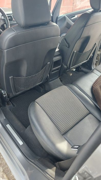 Vînd sau schimb autoturism 2006