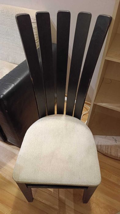 Холна секция, трапезна маса със столове и диван