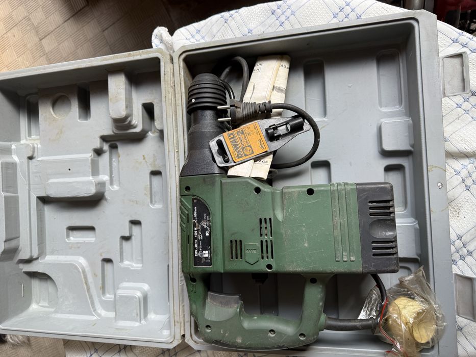 Перфоратор GEREX 1500 Вт, SDS+, кейс, рабочий