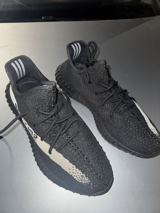 Adidas Yeezy Boost 350 V2 Oreo – EU 46