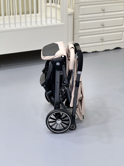 Коляаска модел кидило