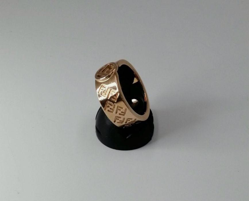 Inel fendy( original )