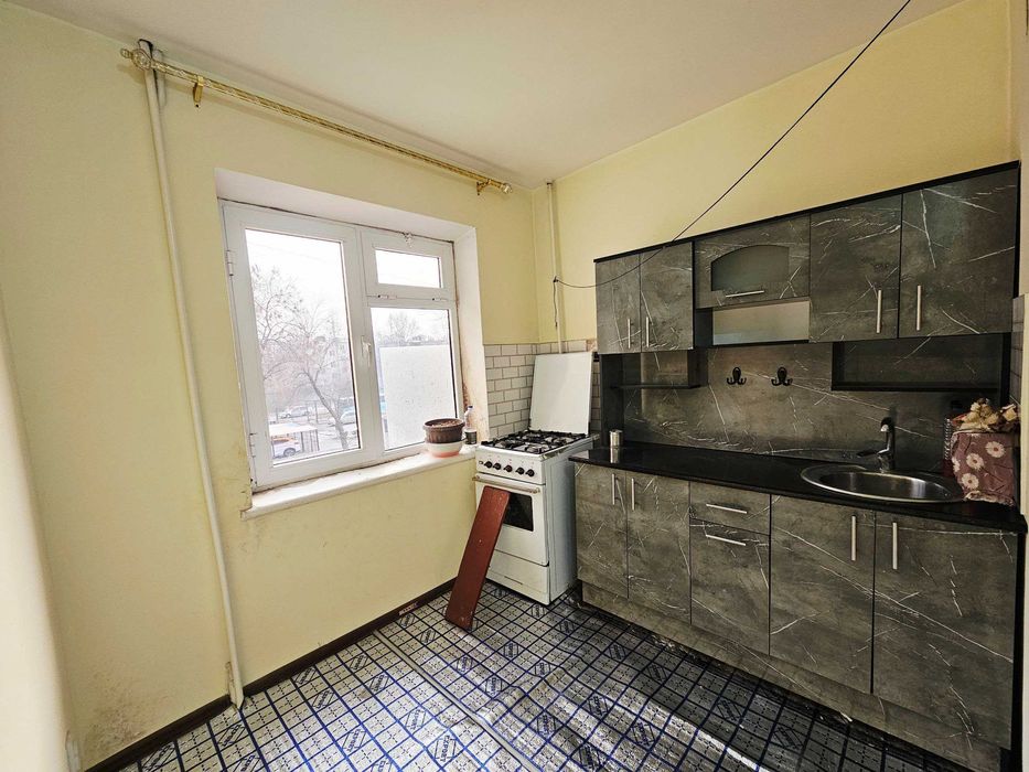 Широткада катта йулнинг буйида 2 хонали 3 хонага мосласа булади