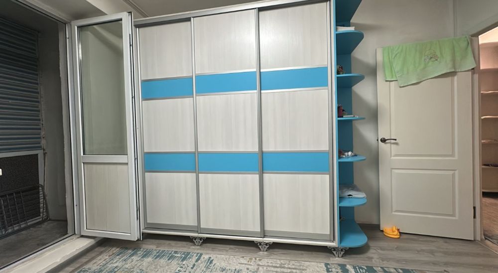 Продам срочно шкаф купе!