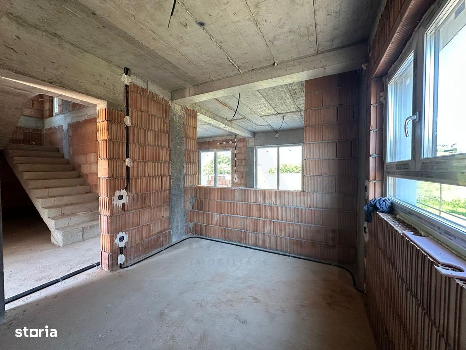 Casă tip duplex curte 350 mp 120 mp utili terasa 22 mp Sura Mare