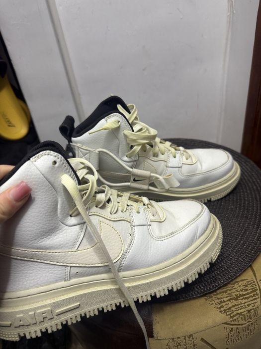 Ghete nike marimea 38 noi!!