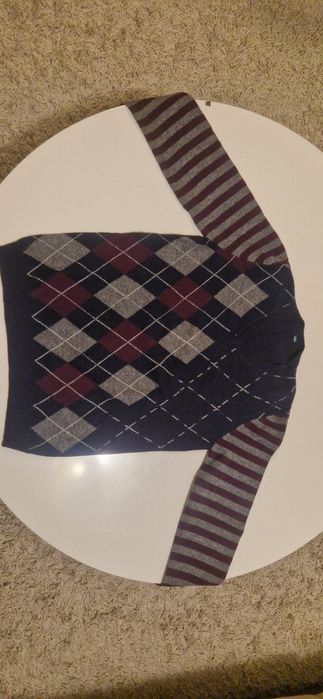 Детски вълнен пуловер Benetton – размер L (12–13 г. / 152–158 см)