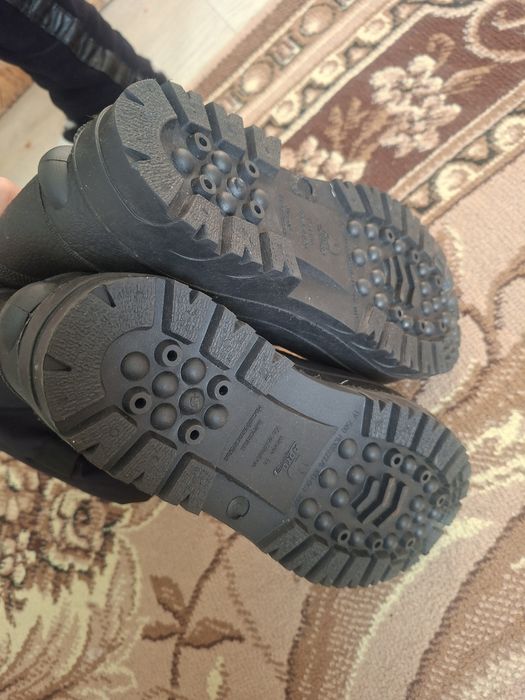 Зимная Обувь разные 2 вида обуви