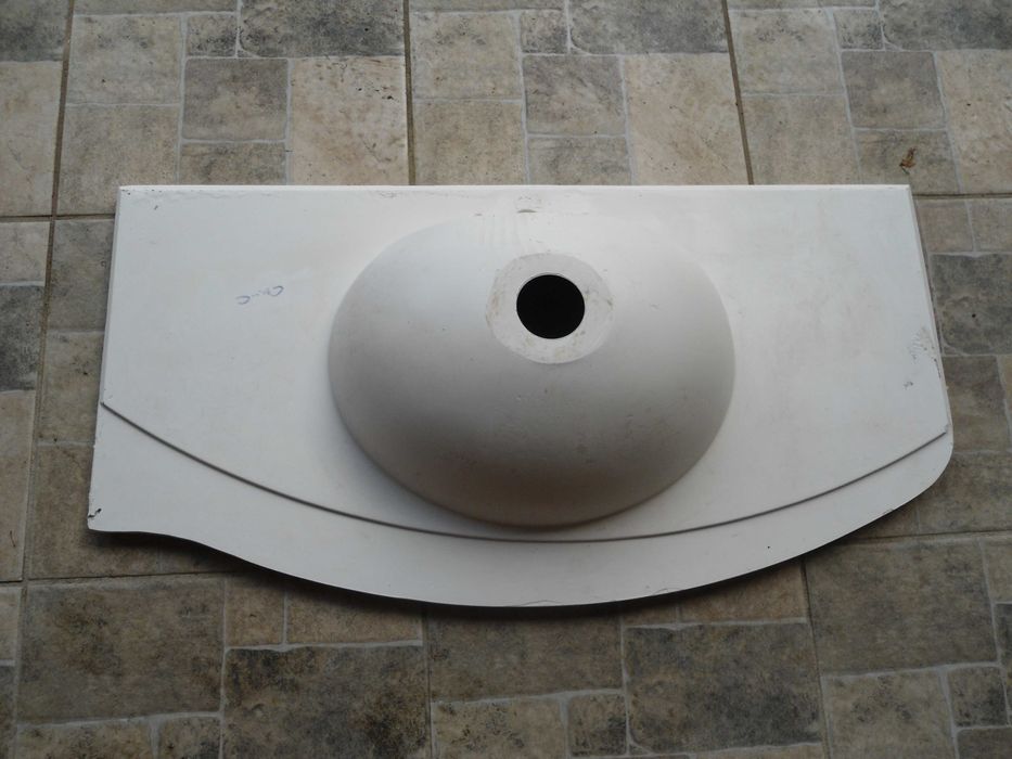 Мивка за баня от технически камък