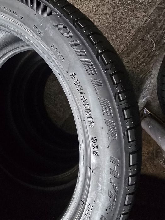 Bridgestone 235/45 R19 95V vară