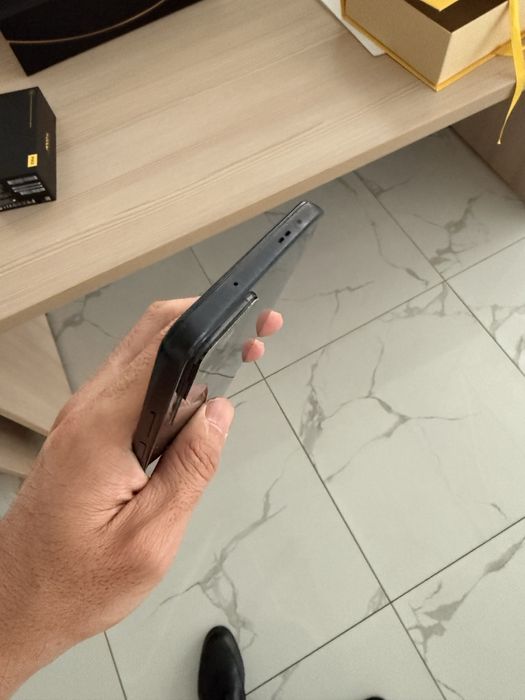 Poco F4 256 gb/ 8 bg