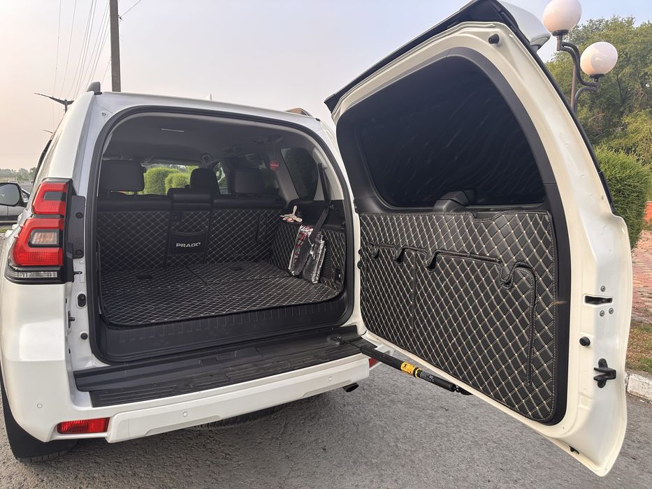 Автомобиль Toyota Prado 150