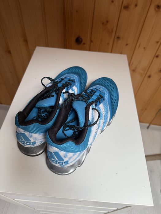 Vand pantofi sport Adidas Springblade