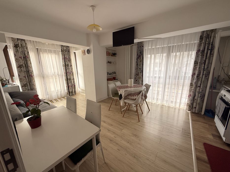 Inchiriez apartament 3 camere in regim hotelier